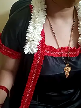 Snapshot of yourtamilcouple chatting on February 22, 5:35 pm yourtamilcouple online show from February 22, 5:35 pm