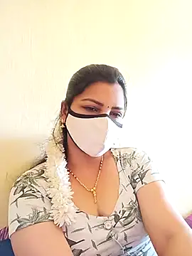 Snapshot of yourtamilcouple chatting on March 15, 6:36 am yourtamilcouple online show from March 15, 6:36 am