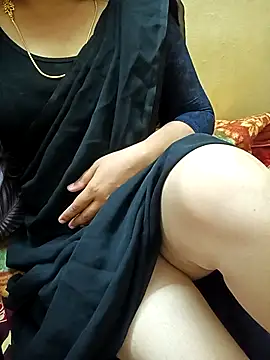 Snapshot of yourtamilcouple chatting on September 11, 2:28 pm yourtamilcouple online show from September 11, 2:28 pm