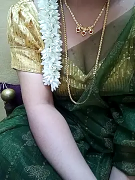 Snapshot of yourtamilcouple chatting on November 29, 4:29 pm yourtamilcouple online show from November 29, 4:29 pm