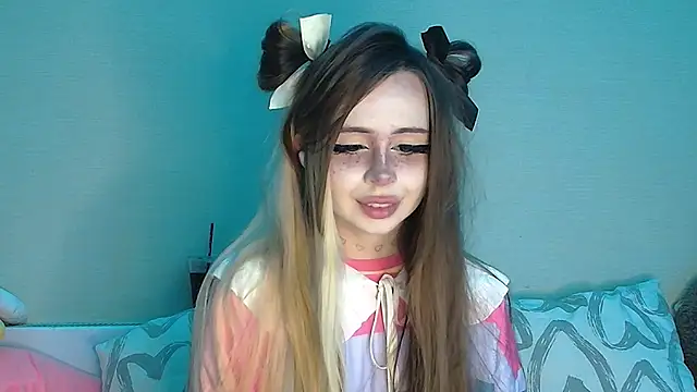 suemeow online show from May 7, 9:07 pm