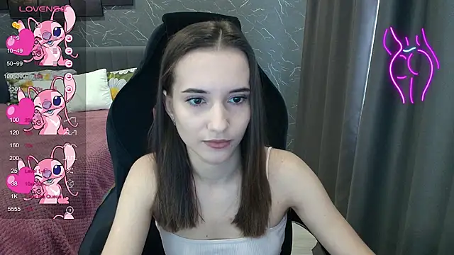 Snapshot of Alice_Weiss chatting on October 26, 10:26 am Alice Weiss online show from October 26, 10:26 am