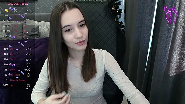 Snapshot of Alice_Weiss chatting on January 18, 8:18 am Alice Weiss online show from January 18, 8:18 am