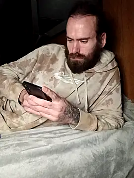 Snapshot of RobStrokes215 chatting on October 26, 9:26 pm RobStrokes215 online show from October 26, 9:26 pm