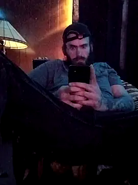 Snapshot of RobStrokes215 chatting on November 23, 5:34 pm RobStrokes215 online show from November 23, 5:34 pm