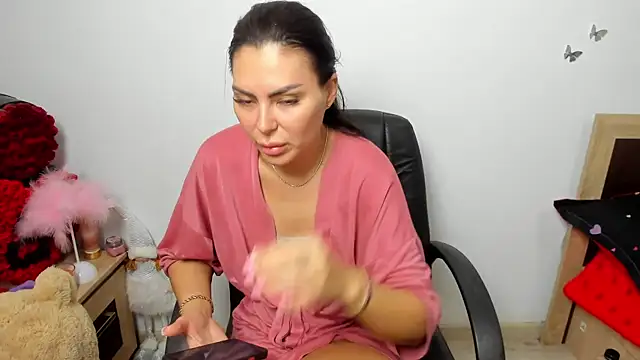 kilenyapatrice online show from July 4, 2:43 pm