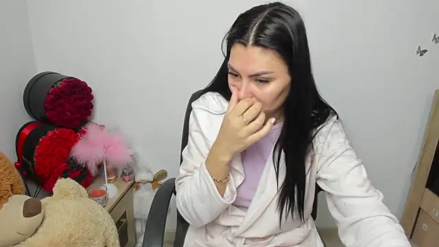 kilenyapatrice online show from April 14, 12:43 pm