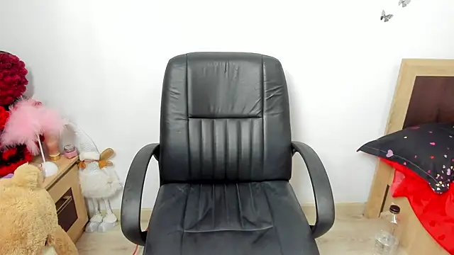 kilenyapatrice online show from July 10, 9:53 am