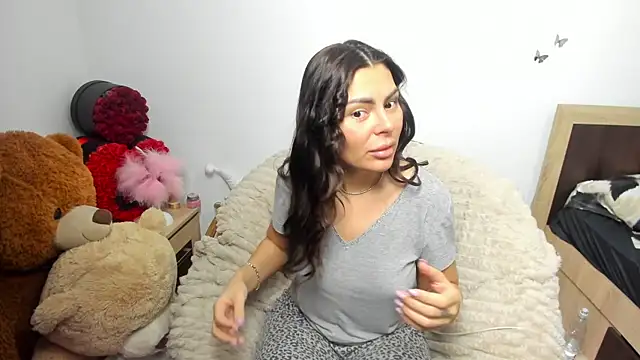 kilenyapatrice online show from February 8, 2:15 pm