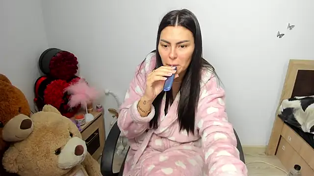 kilenyapatrice online show from February 26, 1:00 pm