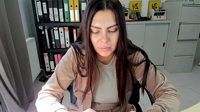 kilenyapatrice online show from October 10, 8:48 am