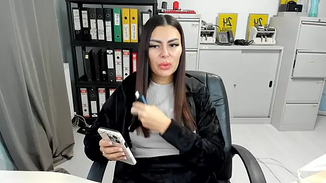 kilenyapatrice online show from November 8, 12:42 pm