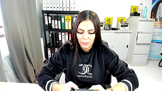 kilenyapatrice online show from November 6, 11:36 am