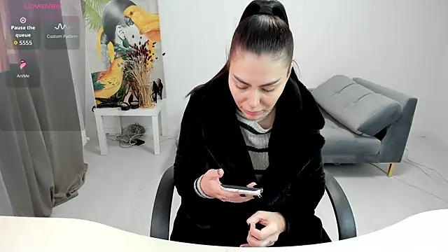 kilenyapatrice online show from January 15, 11:57 am