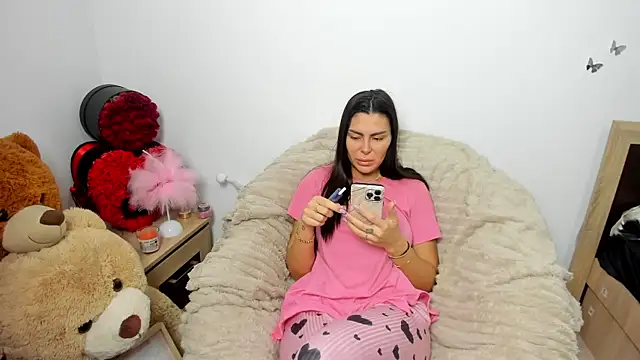 kilenyapatrice online show from February 12, 11:54 am