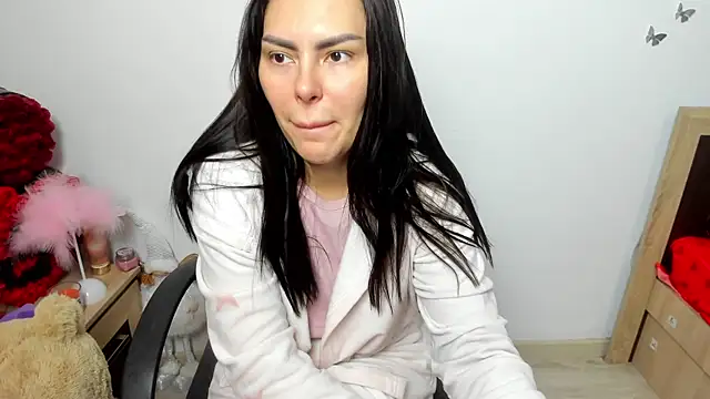 kilenyapatrice online show from May 28, 11:38 am