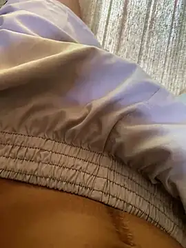 jnsubimisso online show from February 25, 1:00 pm