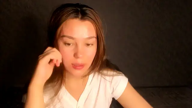 LunaXmii online show from March 14, 8:04 pm