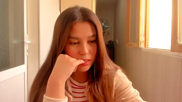 Snapshot of LunaXmii chatting on October 3, 8:49 am LunaXmii online show from October 3, 8:49 am