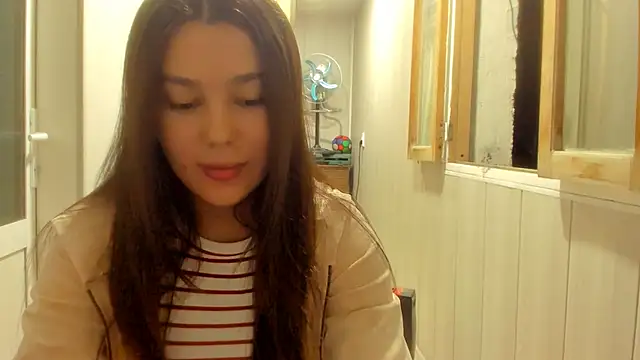 Snapshot of LunaXmii chatting on September 30, 11:33 pm LunaXmii online show from September 30, 11:33 pm