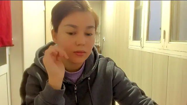 LunaXmii online show from December 19, 2:26 am