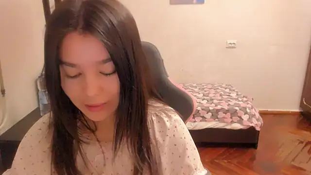 Snapshot of LunaXmii chatting on March 16, 1:17 am LunaXmii online show from March 16, 1:17 am