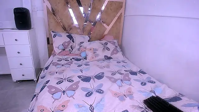 Snapshot of hannamour chatting on November 7, 11:08 pm hannamour online show from November 7, 11:08 pm