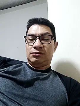 Snapshot of gioarcangel chatting on March 25, 3:17 am gioarcangel online show from March 25, 3:17 am