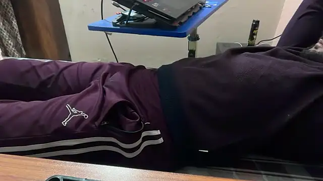 sexyboy09 online show from October 19, 7:49 pm