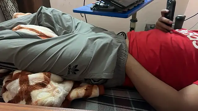 sexyboy09 online show from October 25, 6:45 am