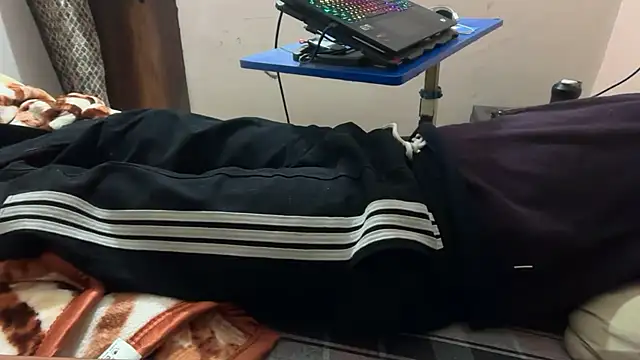 sexyboy09 online show from October 24, 6:34 am