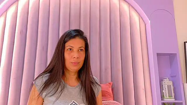 JaylaScott   online show from March 28, 7:37 pm