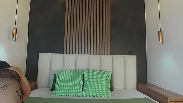 Snapshot of JaylaScott__ chatting on October 1, 11:47 am JaylaScott online show from October 1, 11:47 am