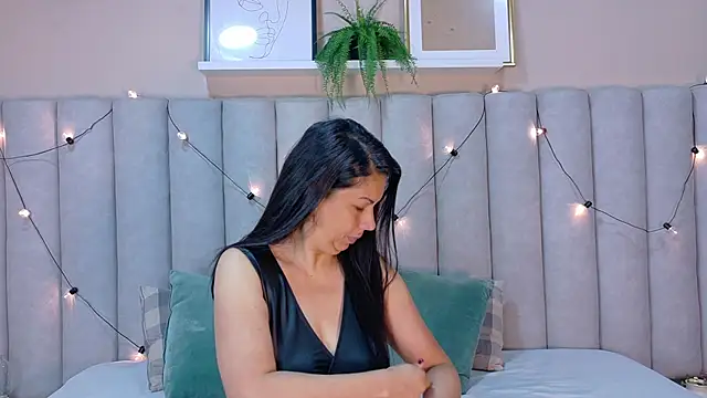 JaylaScott   online show from March 19, 11:43 am