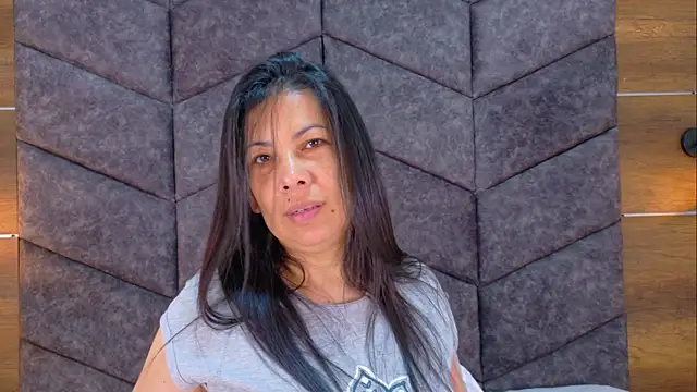 JaylaScott   online show from April 13, 11:47 am