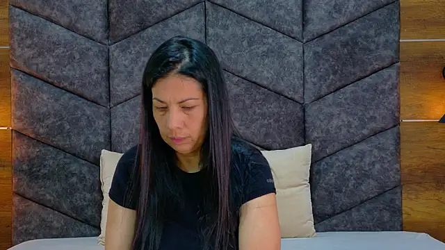 JaylaScott   online show from February 1, 11:41 am