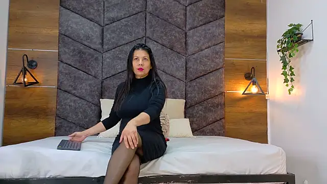 Snapshot of JaylaScott__ chatting on November 1, 11:42 pm JaylaScott online show from November 1, 11:42 pm