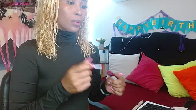 Snapshot of NatashaDormat chatting on October 25, 1:56 pm NatashaDormat online show from October 25, 1:56 pm