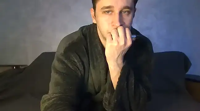 Snapshot of Frank07021 chatting on January 15, 1:45 am Frank07021 online show from January 15, 1:45 am