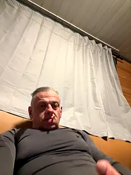 Snapshot of JakubW79 chatting on October 26, 6:25 am JakubW79 online show from October 26, 6:25 am