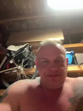 Snapshot of JakubW79 chatting on February 25, 7:49 pm JakubW79 online show from February 25, 7:49 pm