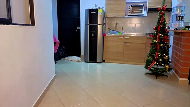 zaraycloover online show from November 30, 9:59 pm