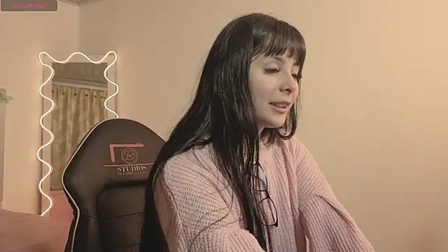 Snapshot of hina_tay chatting on January 9, 3:02 am hina tay online show from January 9, 3:02 am