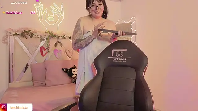 Snapshot of hina_tay chatting on January 7, 7:13 am hina tay online show from January 7, 7:13 am