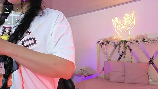 Snapshot of hina_tay chatting on February 26, 3:17 am hina tay online show from February 26, 3:17 am