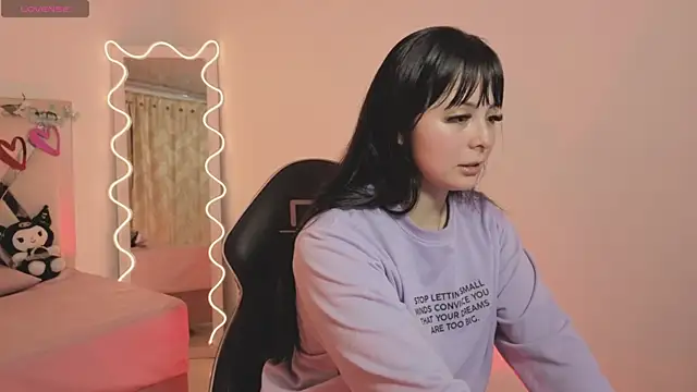 hina tay online show from December 3, 3:07 am