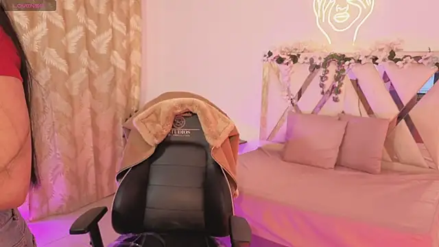 Snapshot of hina_tay chatting on February 25, 3:07 am hina tay online show from February 25, 3:07 am