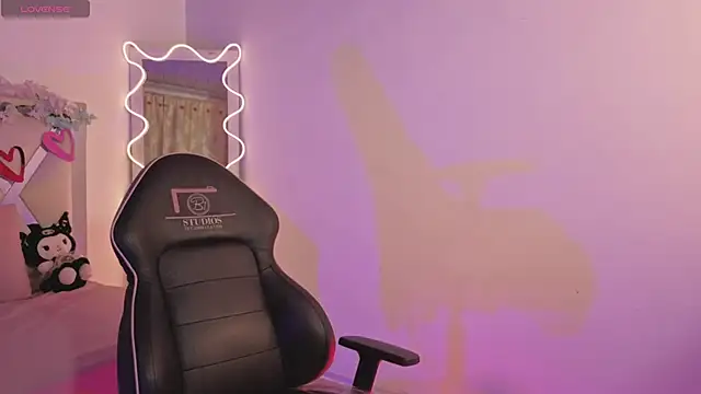 Snapshot of hina_tay chatting on January 10, 3:02 am hina tay online show from January 10, 3:02 am