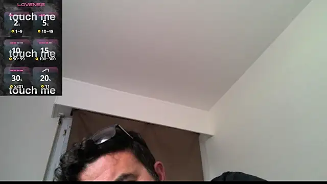 Snapshot of CaroAndMarc chatting on October 23, 2:27 pm CaroAndMarc online show from October 23, 2:27 pm