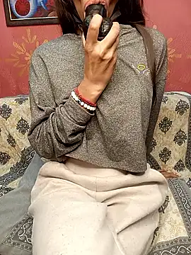 poojaji690 online show from January 9, 7:15 am